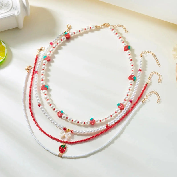 Collar Boho con Colgante Perla y Abalorios de Fresa Verano - Tienda Kawaii